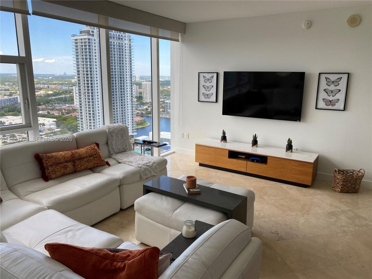 1830 S Ocean Dr, Unit 3507, Hallandale Beach, FL 33009 Photo