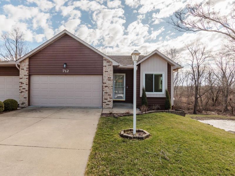 712 Elizabeth Drive, Huron, OH 44839 Photo 1