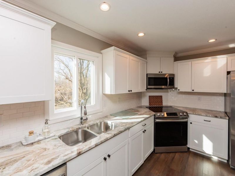 712 Elizabeth Drive, Huron, OH 44839 Photo 10