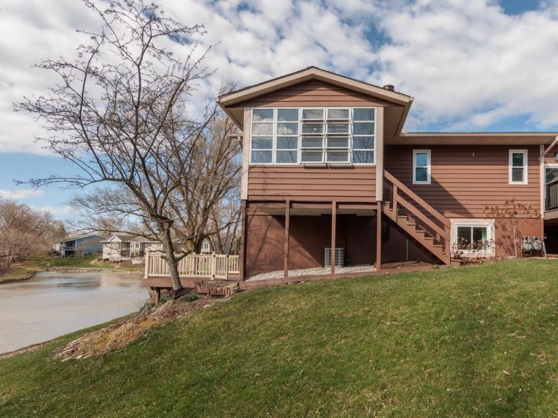 712 Elizabeth Drive, Huron, OH 44839 Photo 2