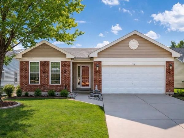 1316 Durham Drive, Herculaneum, MO 63048