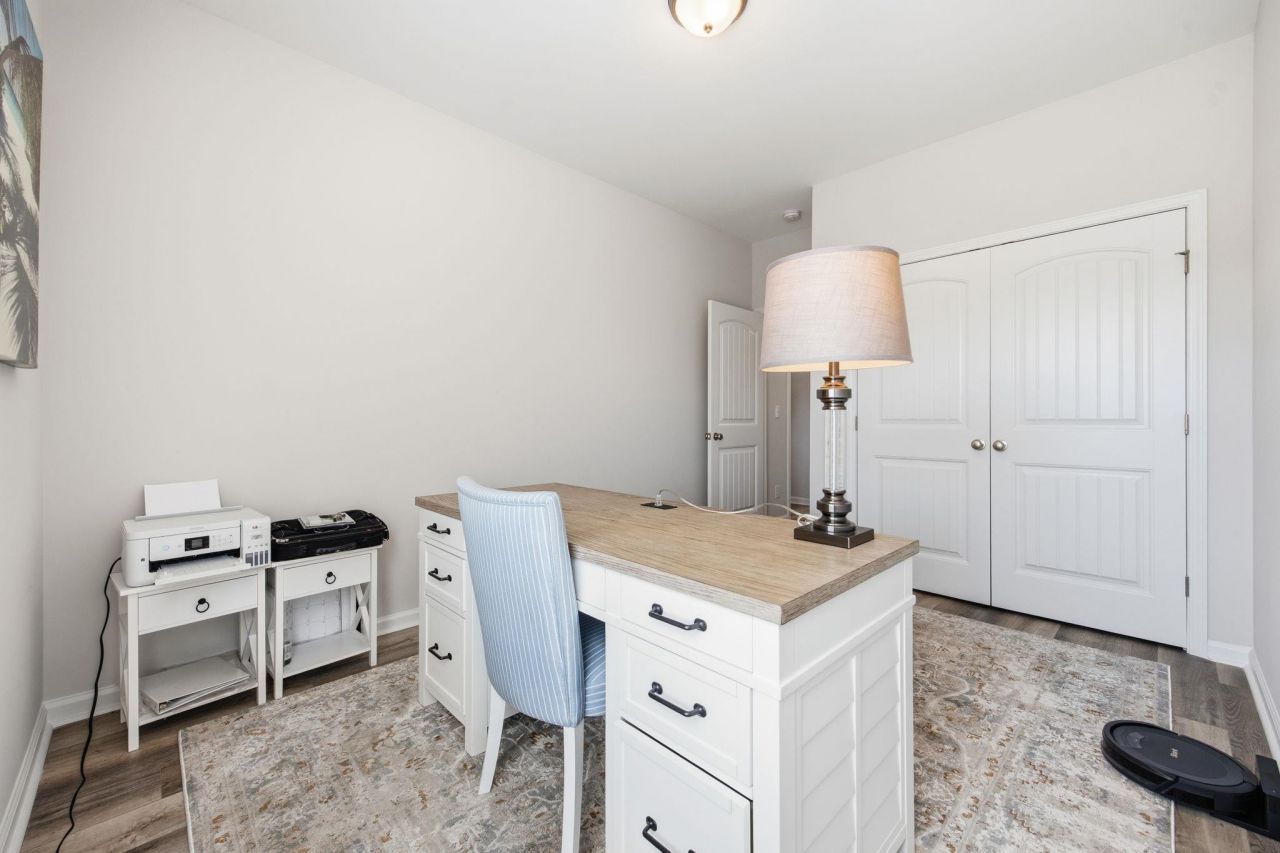 604 Lavatera Ct. Photo 32