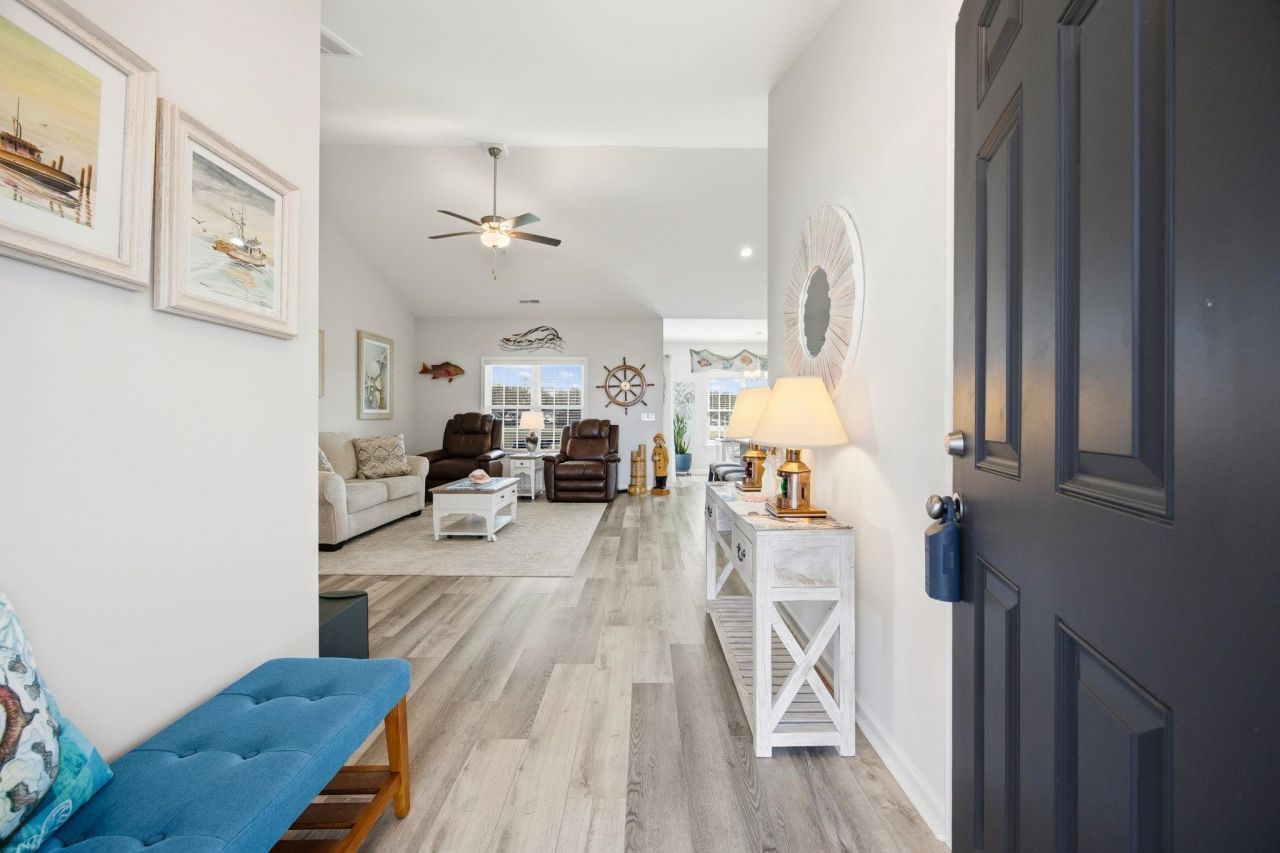 604 Lavatera Ct. Photo 4