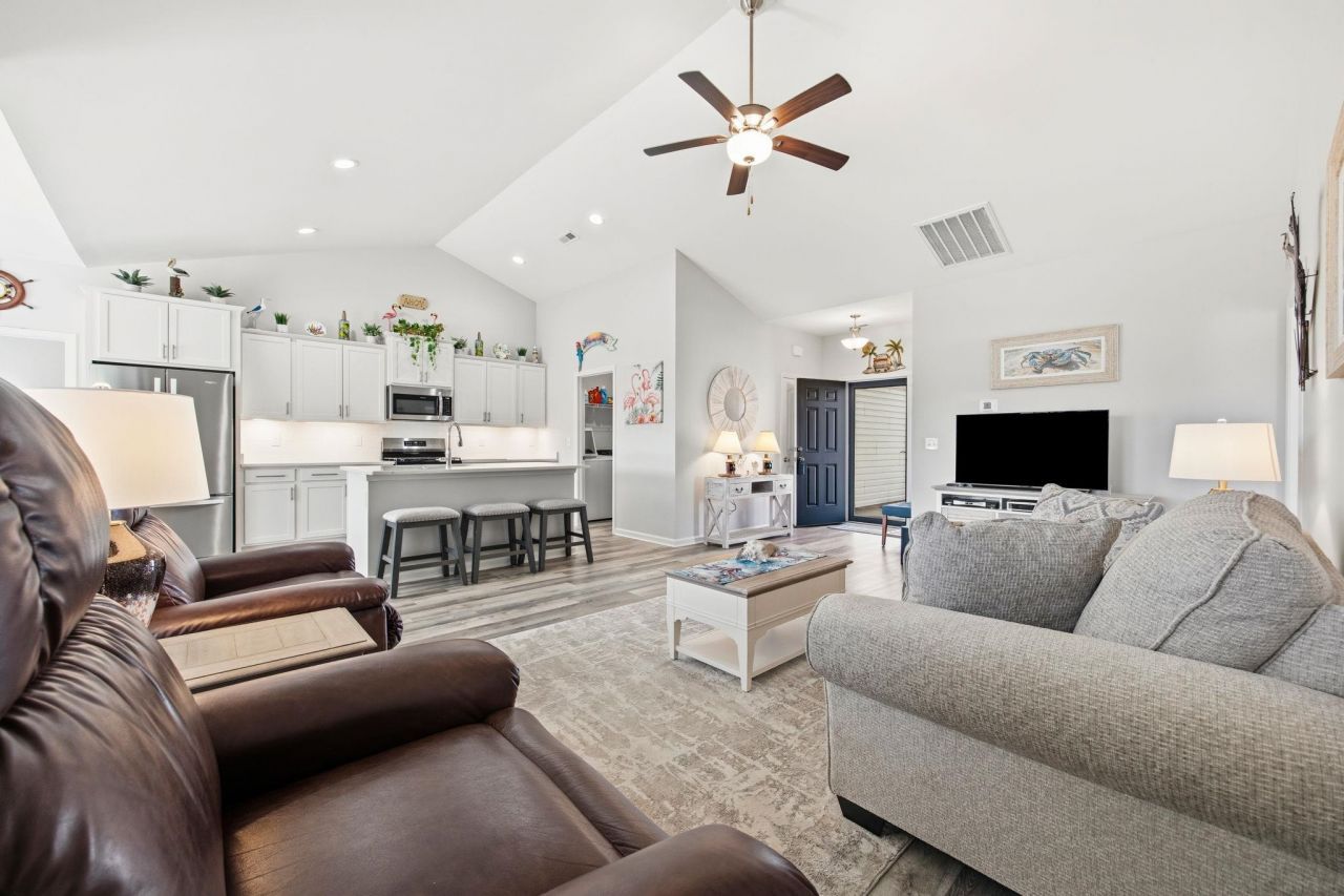 604 Lavatera Ct. Photo 8