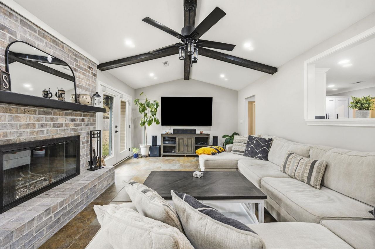 802 Knobcone Ct. Photo 7