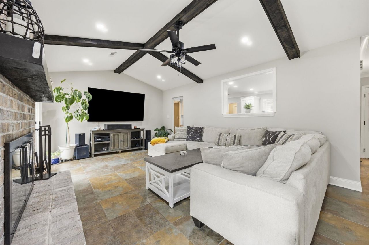 802 Knobcone Ct. Photo 8