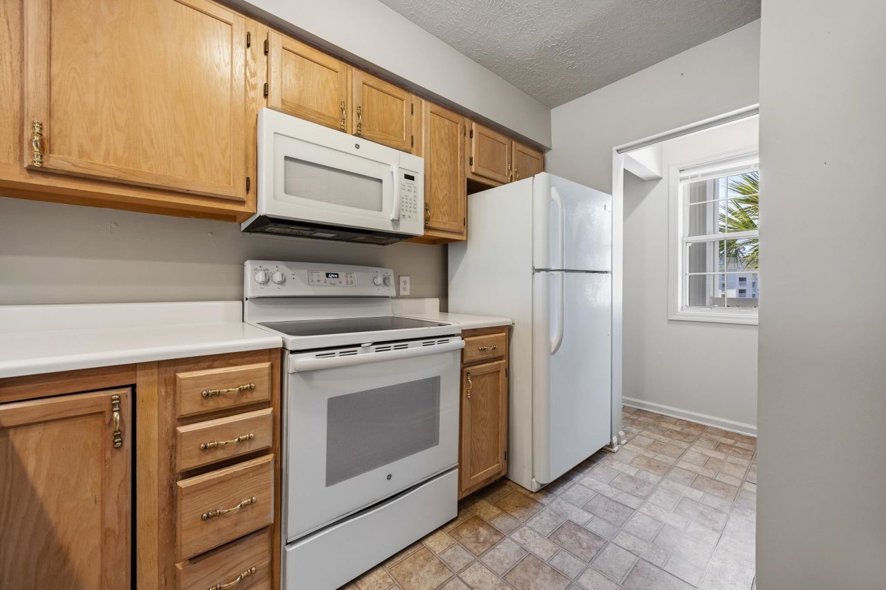 453 Red River Ct. Photo 10