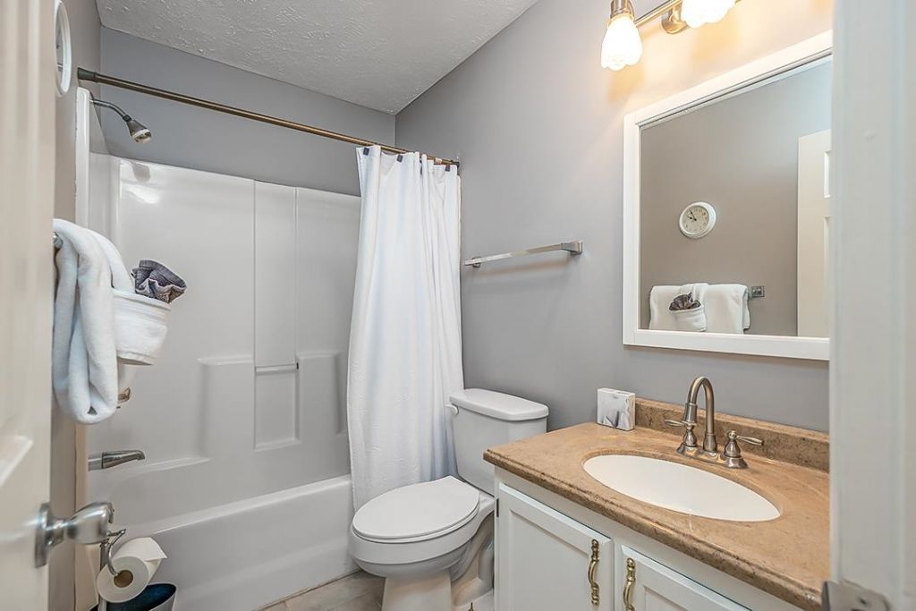 453 Red River Ct. Photo 12