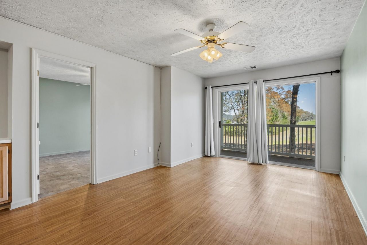 453 Red River Ct. Photo 23