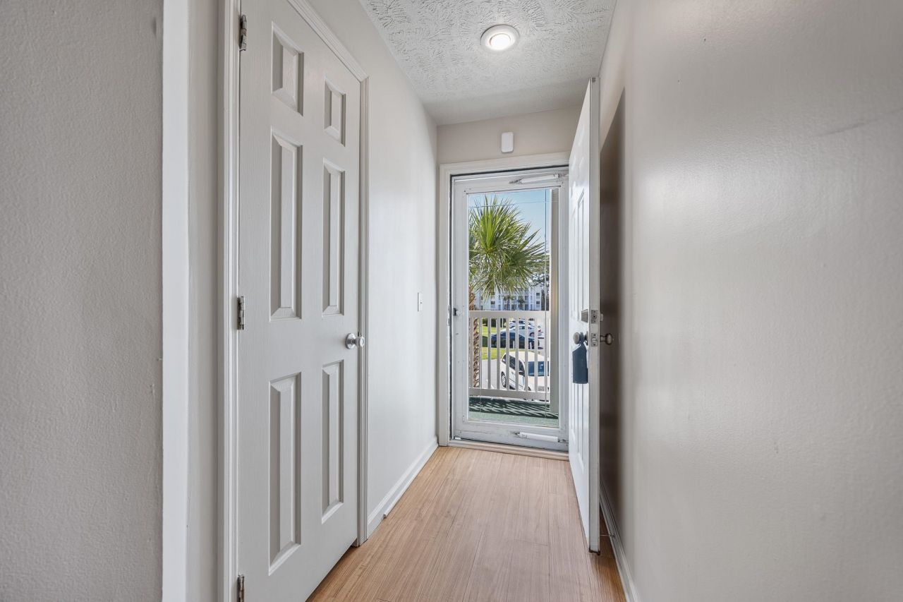 453 Red River Ct. Photo 24