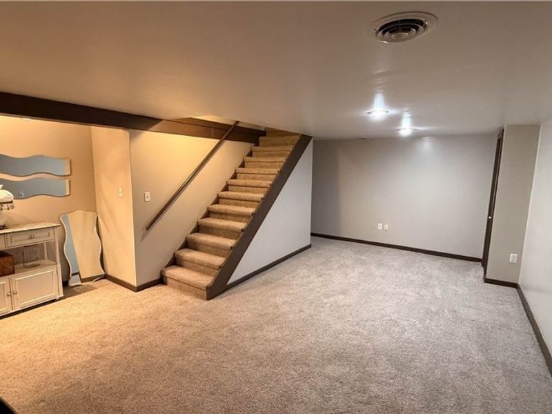 3800 Hanlin Way, Weirton, WV 26062 Photo 12