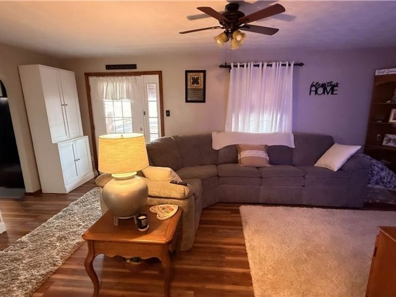 3800 Hanlin Way, Weirton, WV 26062 Photo 4