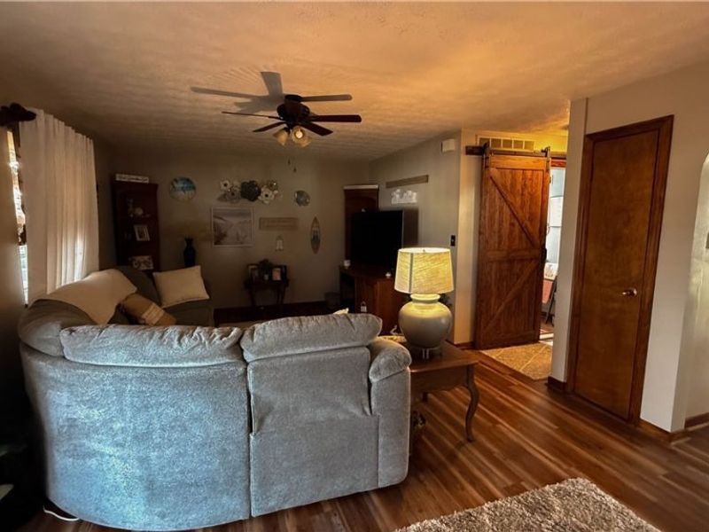 3800 Hanlin Way, Weirton, WV 26062 Photo 5