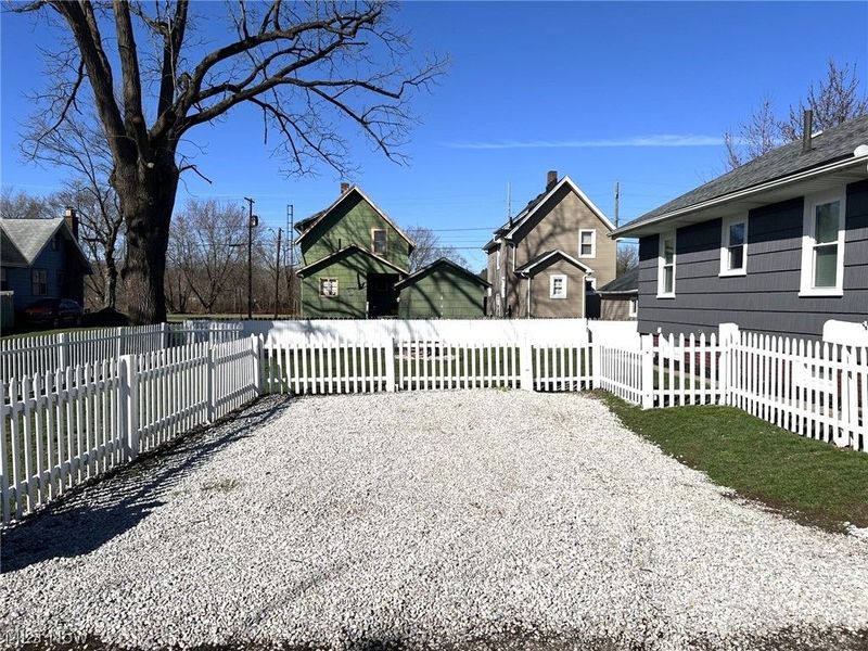 1825 Bernice Court NE, Canton, OH 44705 Photo 9