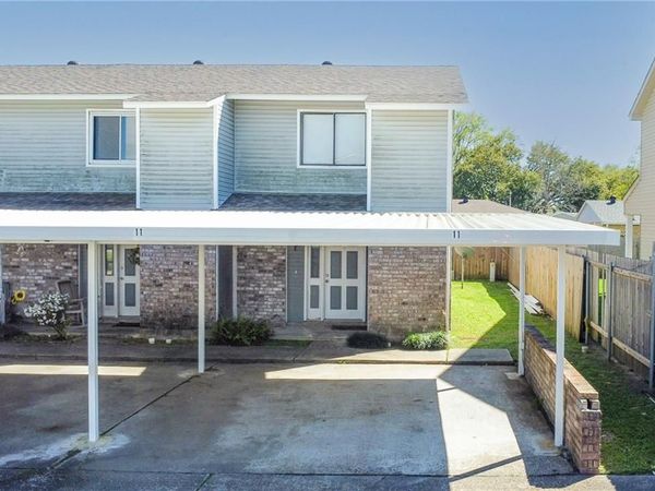 382 FAIRWAY Drive, Unit 11, LaPlace, LA 70068