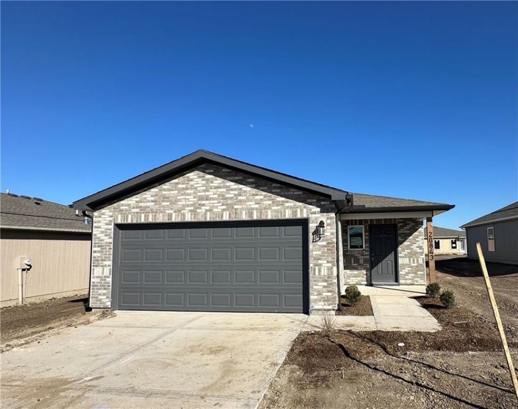 20843 Fairview Street, Edgerton, KS 66021 Main Photo