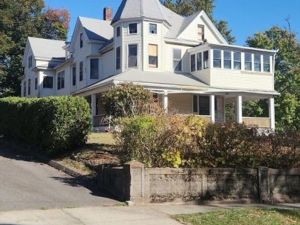 129 Morgan St, Holyoke, MA 01040