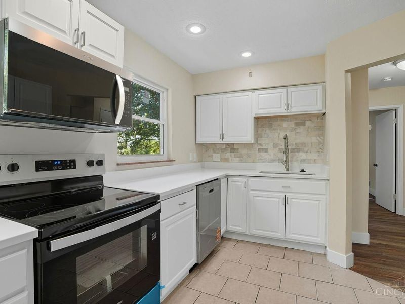 10060 Ronnie Road, Woodlawn, OH 45215 Photo 12