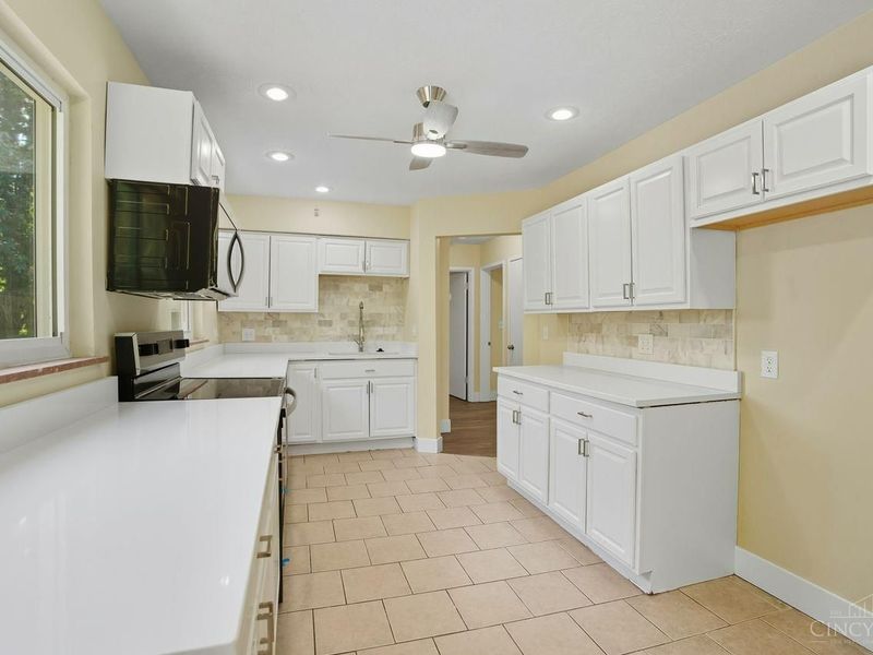 10060 Ronnie Road, Woodlawn, OH 45215 Photo 14