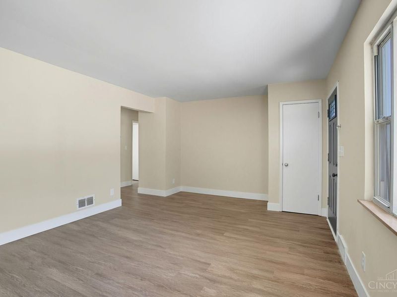 10060 Ronnie Road, Woodlawn, OH 45215 Photo 5