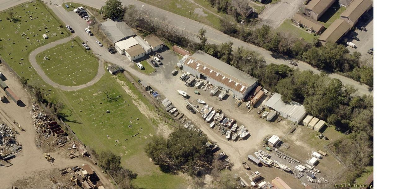 2728 Spruill Avenue  Photo 11