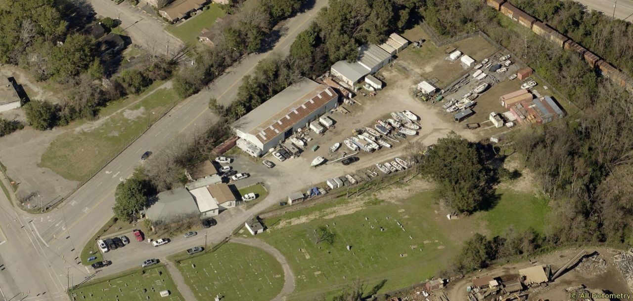 2728 Spruill Avenue  Photo 12