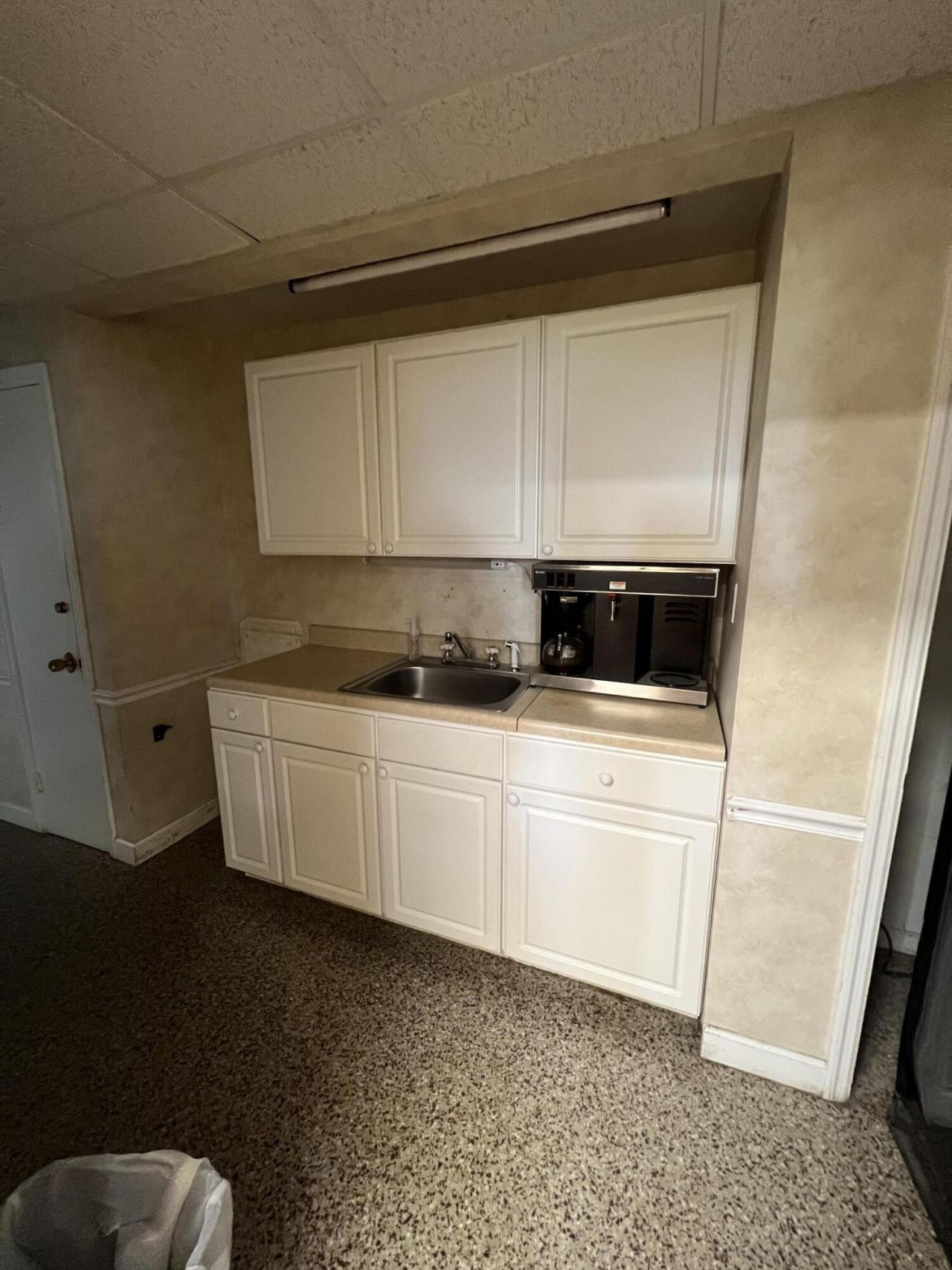 2728 Spruill Avenue  Photo 17