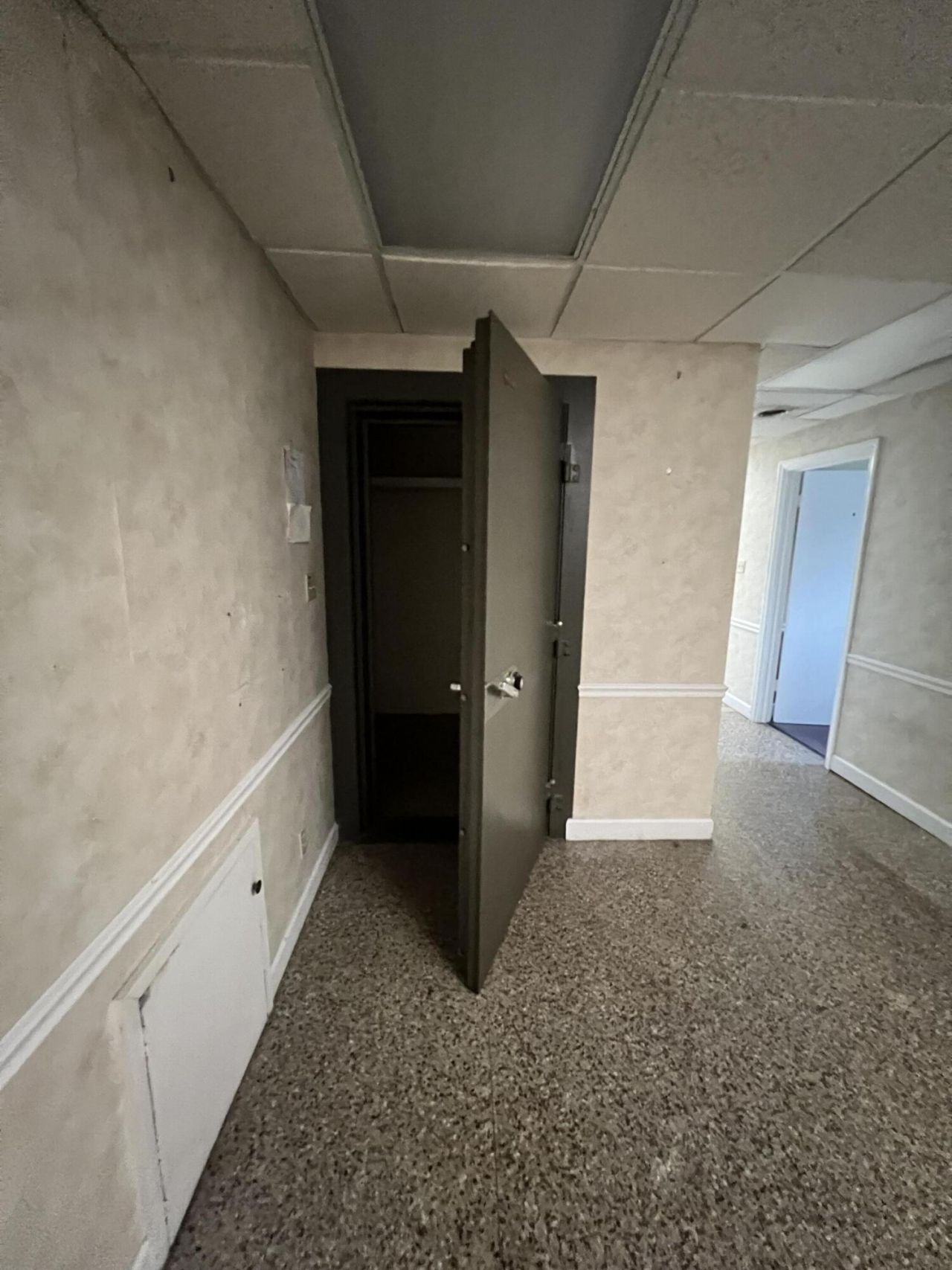 2728 Spruill Avenue  Photo 22