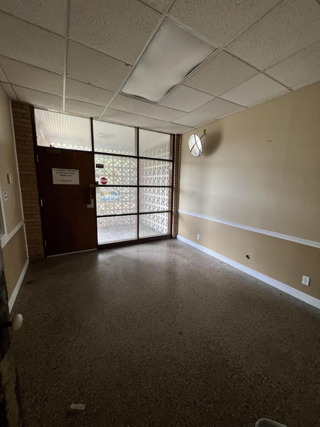 2728 Spruill Avenue  Photo 23