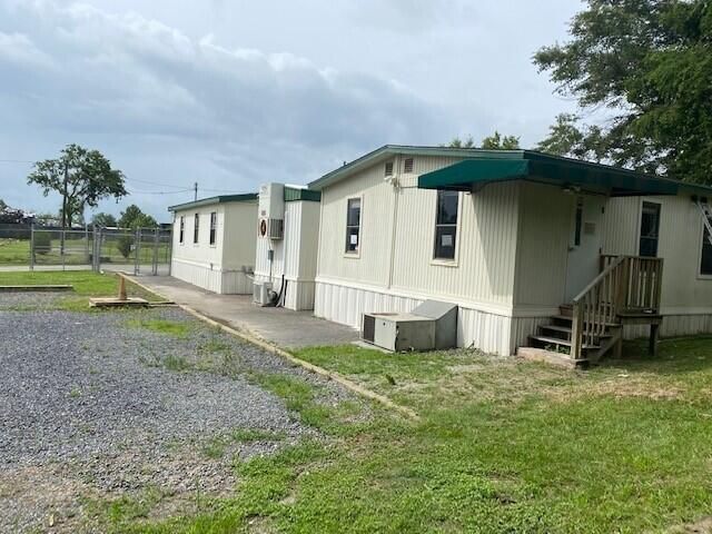 2728 Spruill Avenue  Photo 9