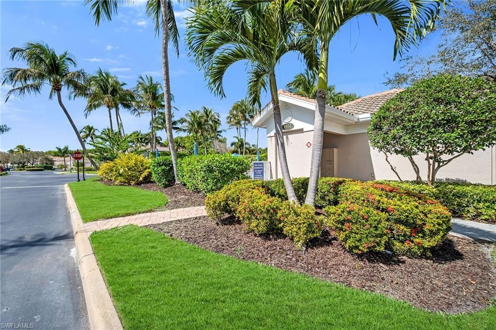 3945 Deer Crossing Ct, Unit 202, Naples, FL 34114 Photo