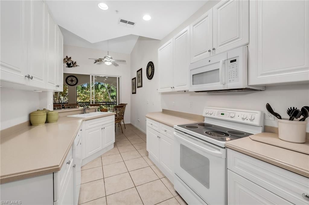 3945 Deer Crossing Ct, Unit 202, Naples, FL 34114 Photo