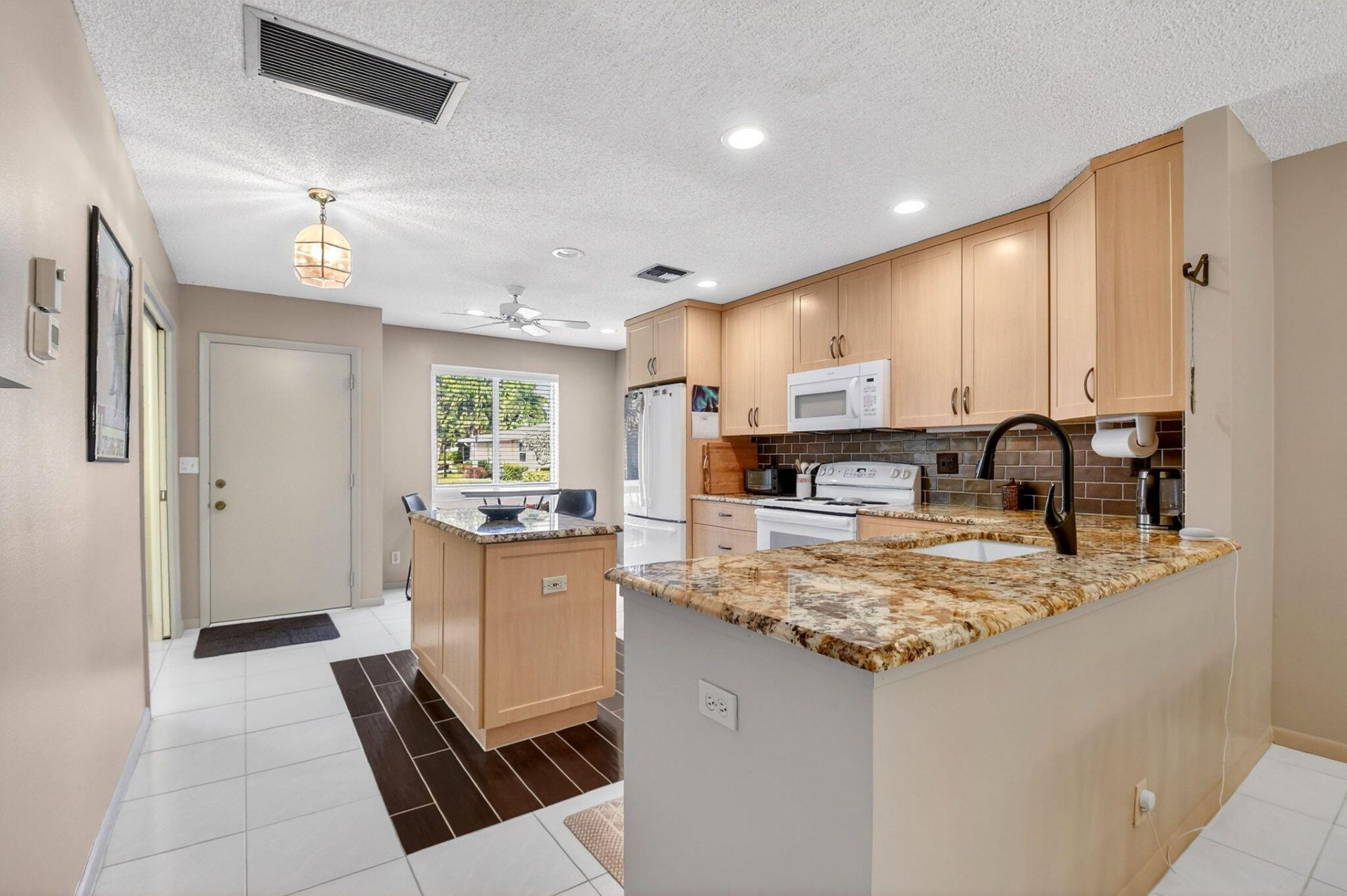 13752 Vía Flora, Unit , D, Delray Beach, FL 33484 Photo