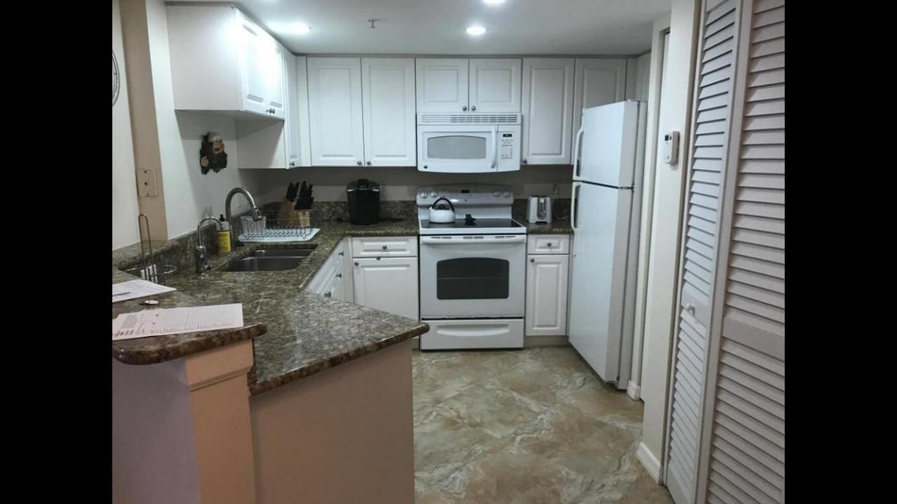 500 Crestwood Court N, Unit 517, Royal Palm Beach, FL 33411 Photo
