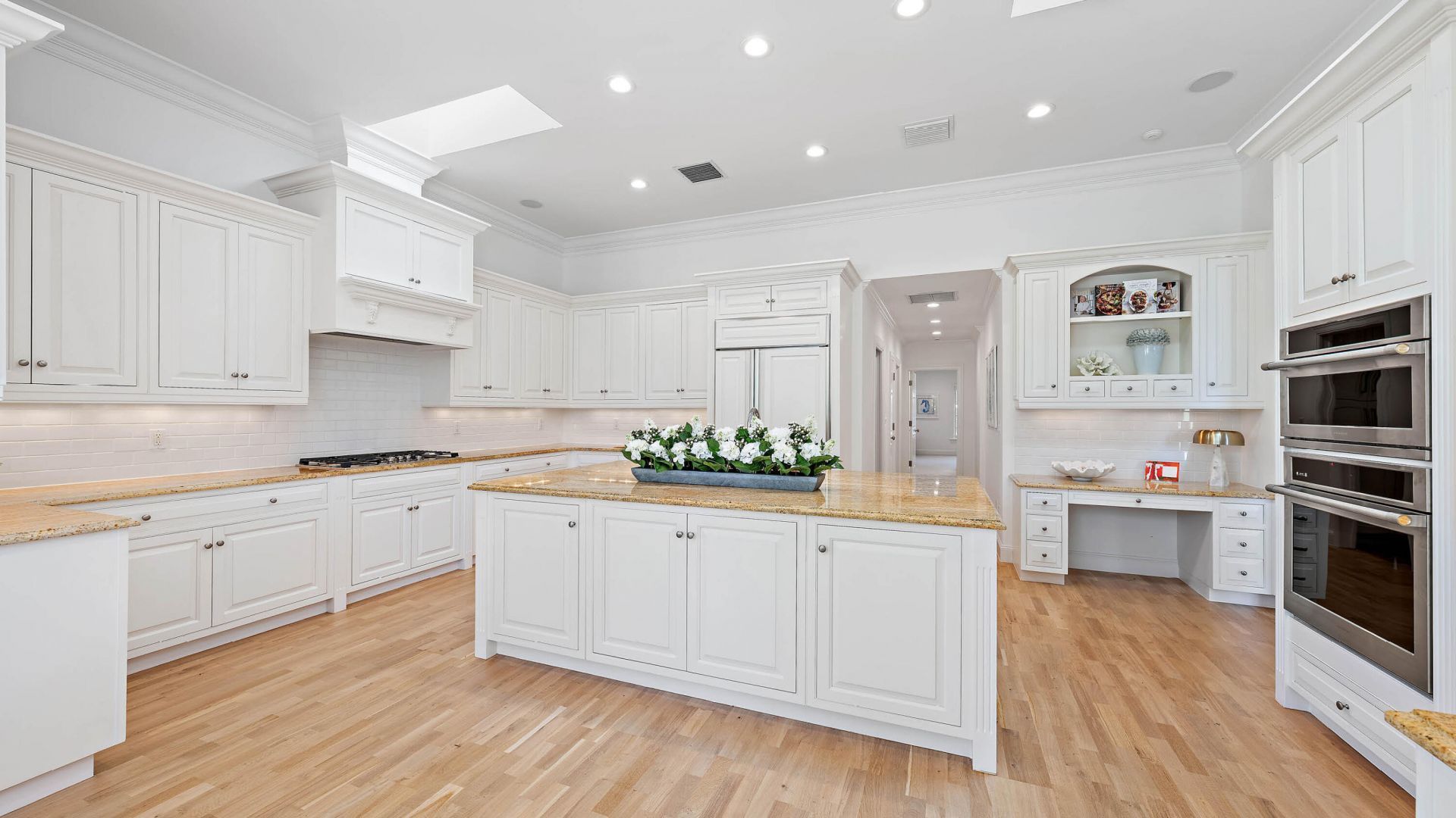 677 Village Road, North Palm Beach, FL 33408 Photo