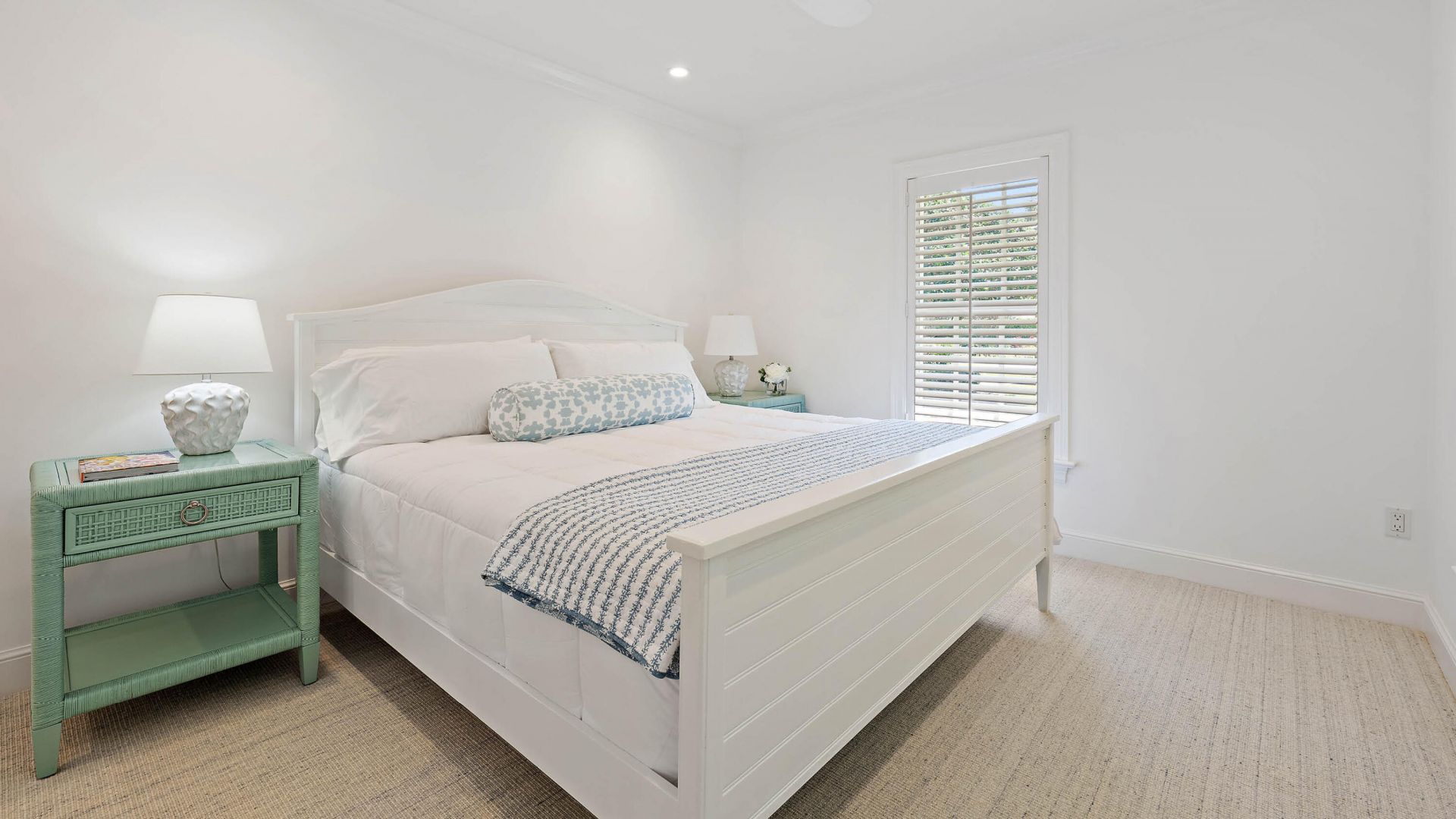 677 Village Road, North Palm Beach, FL 33408 Photo