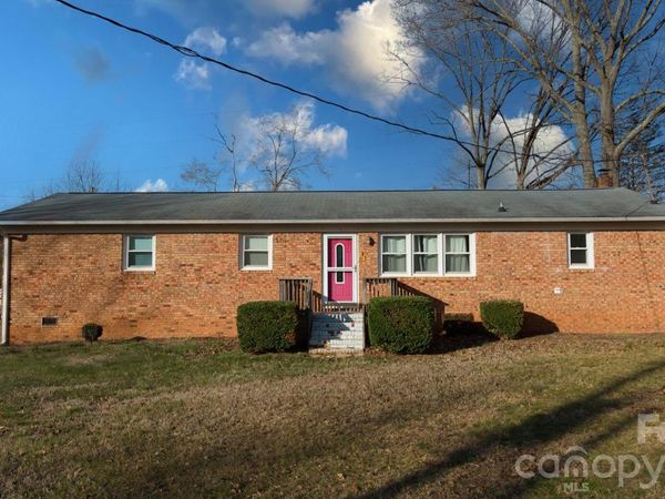 7910 Winalda Avenue, Sherrills Ford, NC 28673