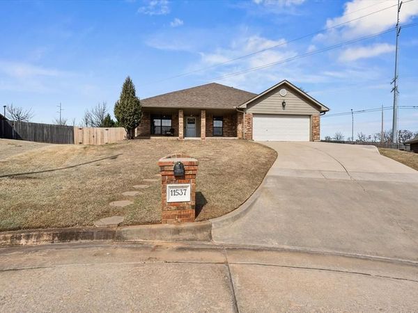11537 Berkshire Court, Midwest City, OK 73130