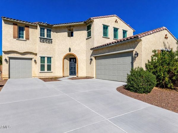 8502 W MYRTLE Avenue, Glendale, AZ 85305