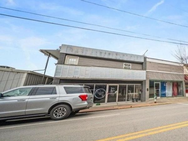 125 E. Main Street, Grayson, KY 41143