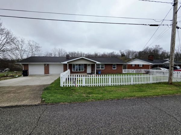 4840 Sherwood, Ashland, KY 41102