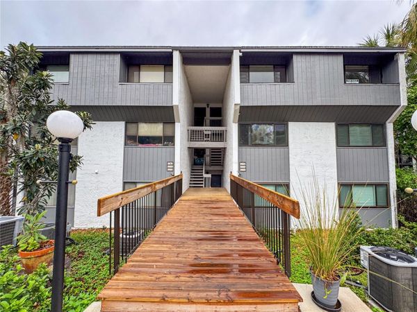 2664 SW 14TH DRIVE , Unit 325, GAINESVILLE, FL 32608