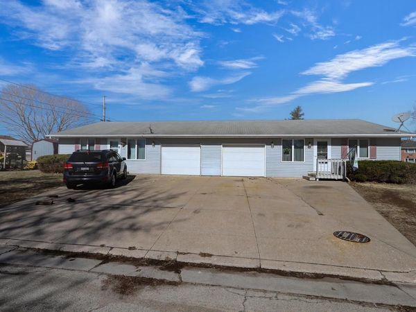 601 E FOREST STREET, Black Creek, WI 54106