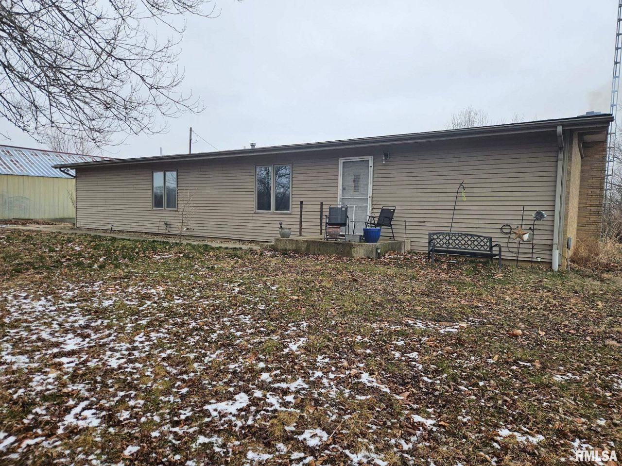 3115 Central Point Road, Cantrall, IL 62625 Main Photo