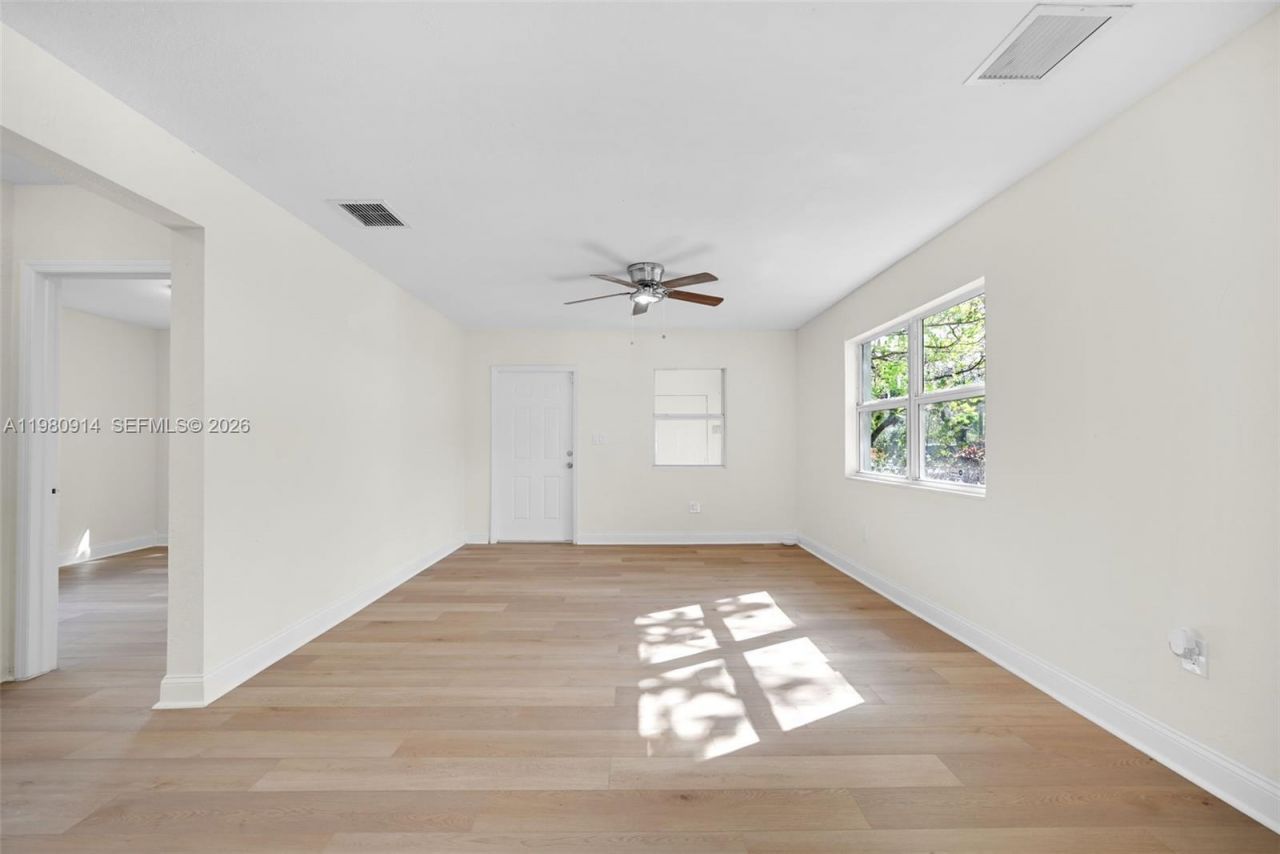 299 NW 43rd, Unit St, Miami, FL 33127 Photo