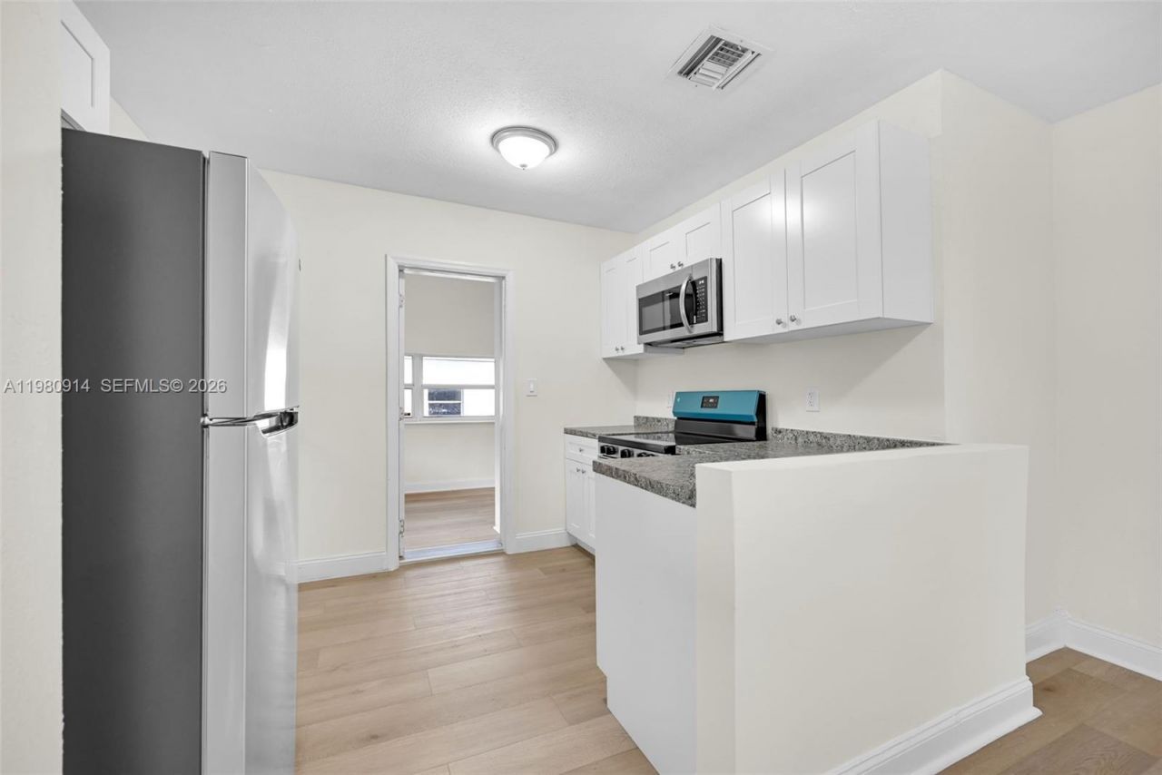 299 NW 43rd, Unit St, Miami, FL 33127 Photo