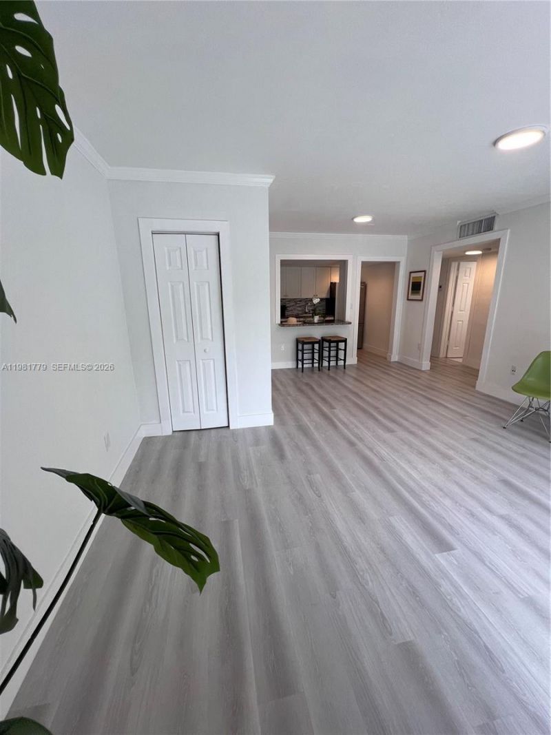 290 Sunrise Dr, Unit 1-H, Key Biscayne, FL 33149 Photo