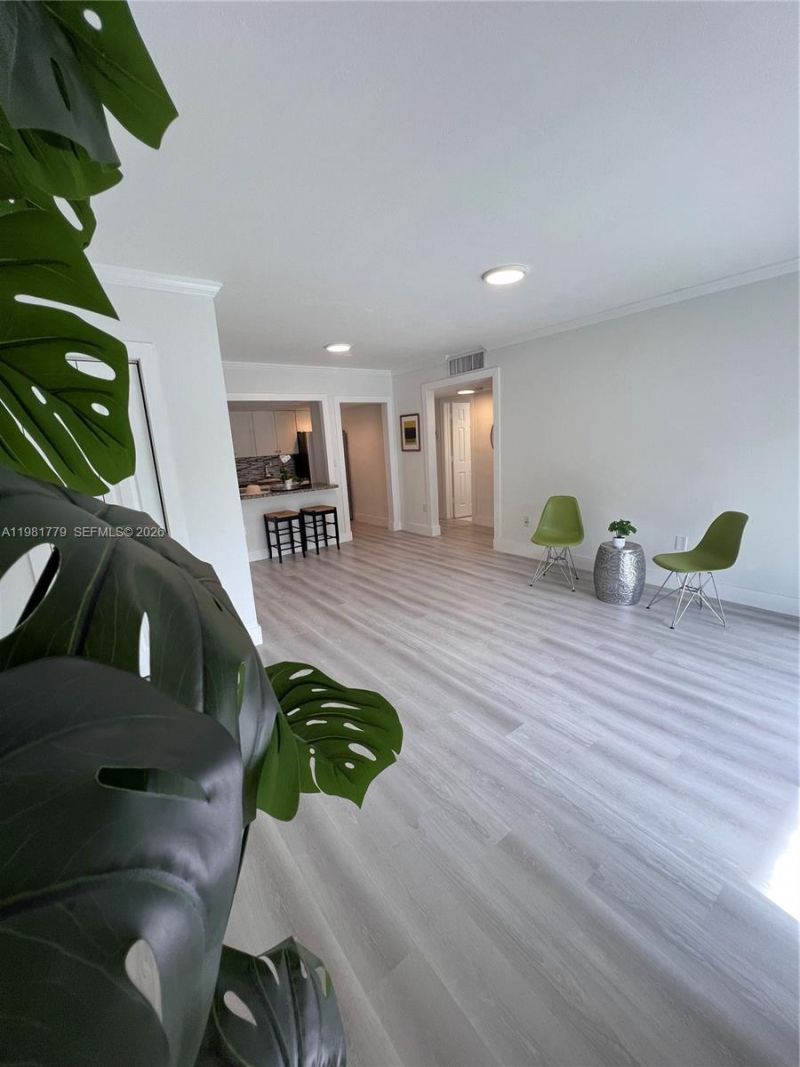 290 Sunrise Dr, Unit 1-H, Key Biscayne, FL 33149 Photo