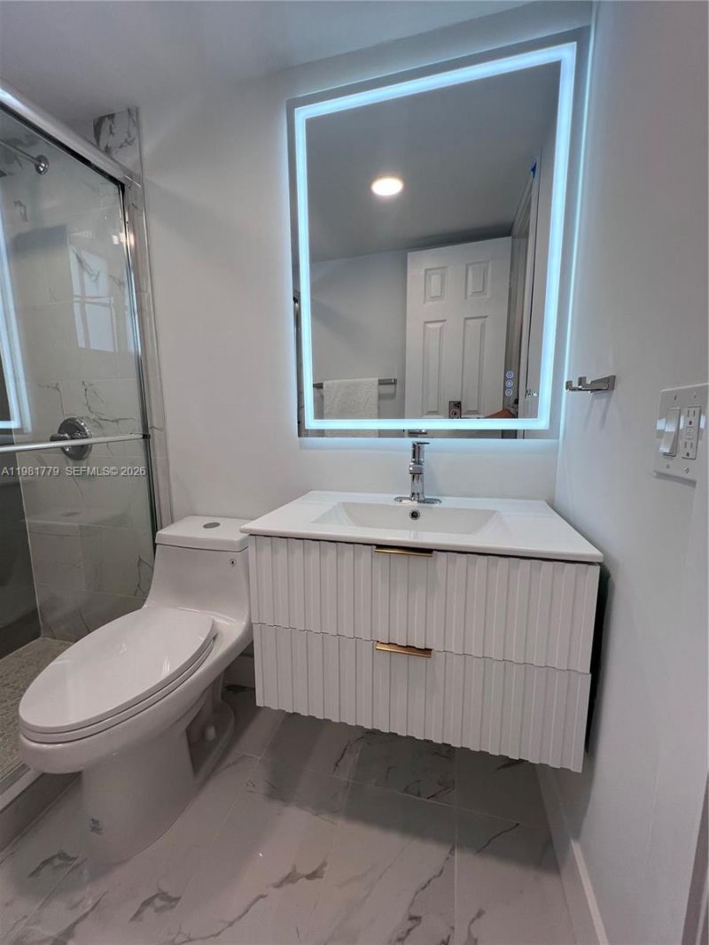 290 Sunrise Dr, Unit 1-H, Key Biscayne, FL 33149 Photo