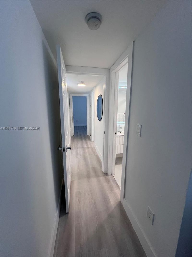 290 Sunrise Dr, Unit 1-H, Key Biscayne, FL 33149 Photo